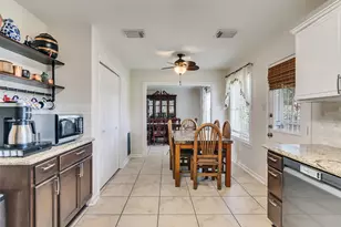 10811 Meadow Walk Ln, Houston, TX 77067 - Photo 8