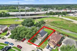 10811 Meadow Walk Ln, Houston, TX 77067 - Photo 30