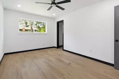 3300 Knight Ln, Baytown, TX 77521 - Photo 20