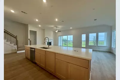 7001 Discovery Well Lane, League City, TX 77574 - Photo 4