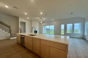 7001 Discovery Well Ln, League City, TX 77574 - Photo 4