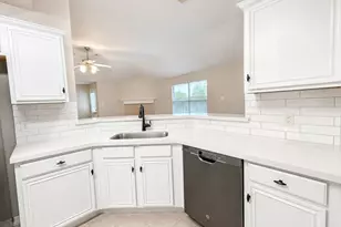 1823 Strongs Ct, Katy, TX 77449 - Photo 20