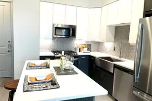 401 W 25th St St, Houston, TX 77008 - Photo 4