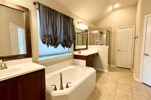 18903 Pinewood Point Ln, Tomball, TX 77377 - Photo 26