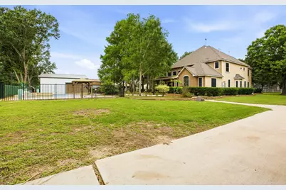 200 Creekside Court, Sealy, TX 77474 - Photo 46