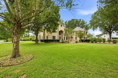 200 Creekside Court, Sealy, TX 77474 - Photo 8