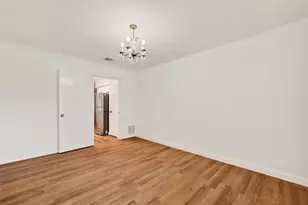 9218 Rowan Ln, Houston, TX 77036 - Photo 18