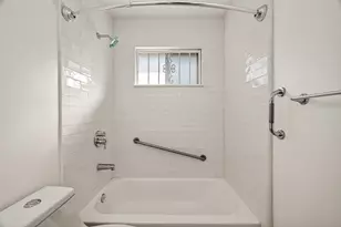 9218 Rowan Ln, Houston, TX 77036 - Photo 24