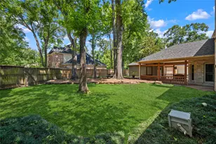 2903 Crystal Falls Dr, Kingwood, TX 77345 - Photo 2