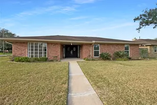 3302 Windsor St, Pearland, TX 77581 - Photo 1