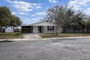 1101 Laredo St, Sinton, TX 78387 - Photo 2