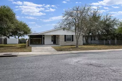 1101 Laredo Street, Sinton, TX 78387 - Photo 1