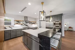 10111 Cedar Creek Dr, Houston, TX 77042 - Photo 20