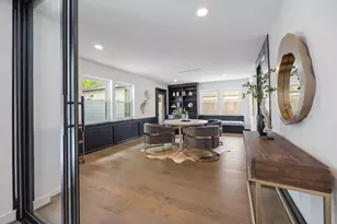 10111 Cedar Creek Dr, Houston, TX 77042 - Photo 14