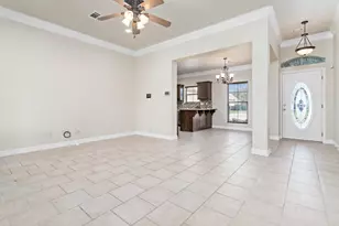 7825 Quail Ct, Beaumont, TX 77713 - Photo 8