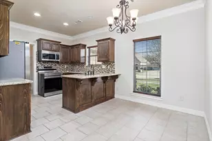 7825 Quail Ct, Beaumont, TX 77713 - Photo 10