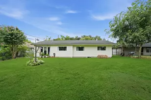 1845 Westcrest Dr, Houston, TX 77055 - Photo 18