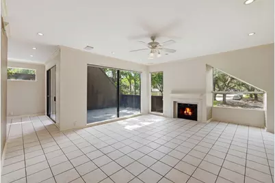 332 Litchfield Lane #38, Houston, TX 77024 - Photo 4
