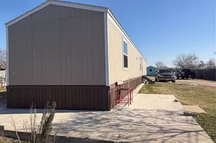 310 Beaks Ave, Eagle Lake, TX 77434 - Photo 4