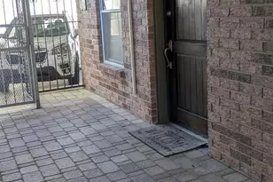 402 Postoffice St, Galveston, TX 77550 - Photo 1