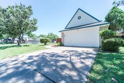 9107 Belle Glen Drive, Houston, TX 77099 - Photo 26