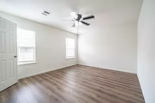 9107 Belle Glen Dr, Houston, TX 77099 - Photo 16