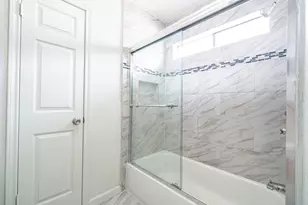 9107 Belle Glen Dr, Houston, TX 77099 - Photo 22