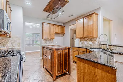 7507 Trail Hollow, Missouri City, TX 77459 - Photo 14