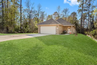 15120 Arrowhead Loop E, Willis, TX 77378 - Photo 2