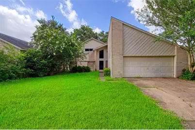 13119 Hollowcreek Park Drive, Houston, TX 77082 - Photo 1