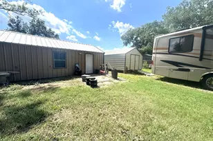 146 Catamaran Cir, Blessing, TX 77419 - Photo 8