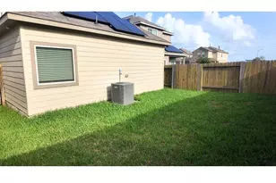 13428 Merryville Harrogate Ln, Houston, TX 77048 - Photo 18