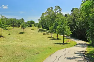 215 Greenpark Dr, Houston, TX 77079 - Photo 40