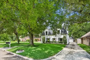 215 Greenpark Dr, Houston, TX 77079 - Photo 32