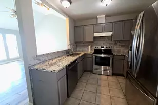 1C Prairie Knoll Dr, La Marque, TX 77510 - Photo 6