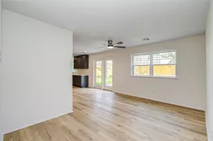 7510 Troulon Dr, Houston, TX 77074 - Photo 14