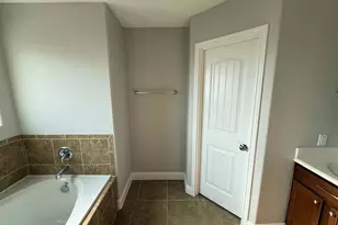 2527 Middleground, San Antonio, TX 78245 - Photo 10