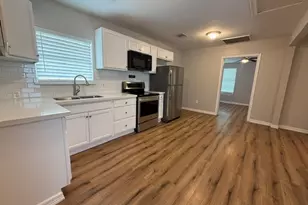 1308 Genova St, Houston, TX 77009 - Photo 10