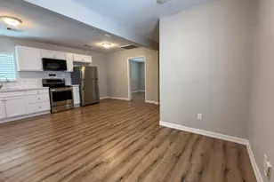 1308 Genova St, Houston, TX 77009 - Photo 14
