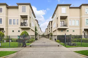 6832 Staffordshire Blvd, Houston, TX 77030 - Photo 2