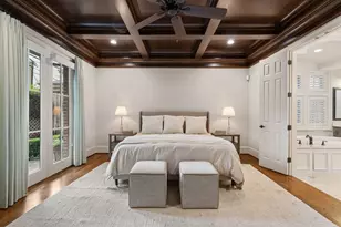 1010 Nantucket Dr, Houston, TX 77057 - Photo 6