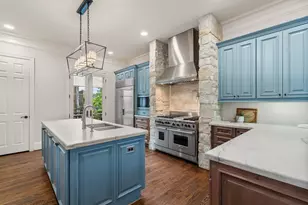 1010 Nantucket Dr, Houston, TX 77057 - Photo 22