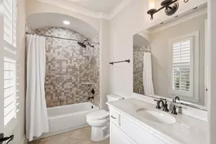 1010 Nantucket Dr, Houston, TX 77057 - Photo 36