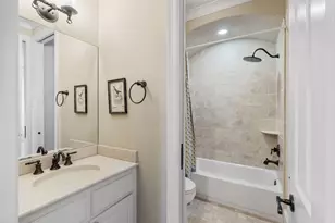 1010 Nantucket Dr, Houston, TX 77057 - Photo 38