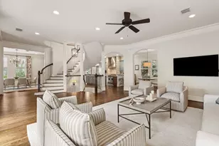 1010 Nantucket Dr, Houston, TX 77057 - Photo 16