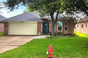 3727 Nichols Ave, Dickinson, TX 77539 - Photo 2