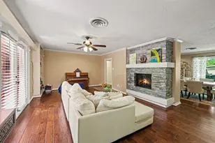 3311 Longfield Cir, Houston, TX 77063 - Photo 12