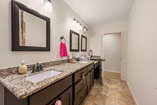 3311 Longfield Cir, Houston, TX 77063 - Photo 20