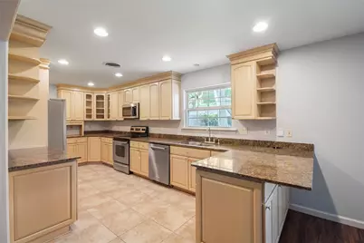 10502 Timberwood Drive, Houston, TX 77043 - Photo 16