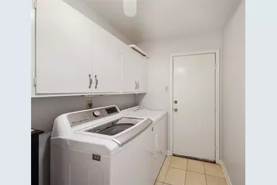 10502 Timberwood Drive, Houston, TX 77043 - Photo 18